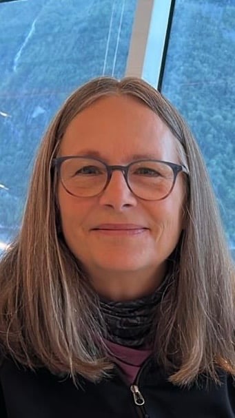 Leslie Hodgins